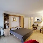 Frejus Plage Апартаменты *